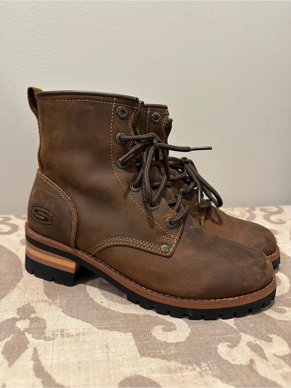 Skechers Laramie 2 Brown Boots size 8.5
